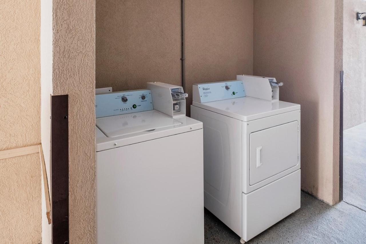 Red Roof Inn & Suites רומא מראה חיצוני תמונה