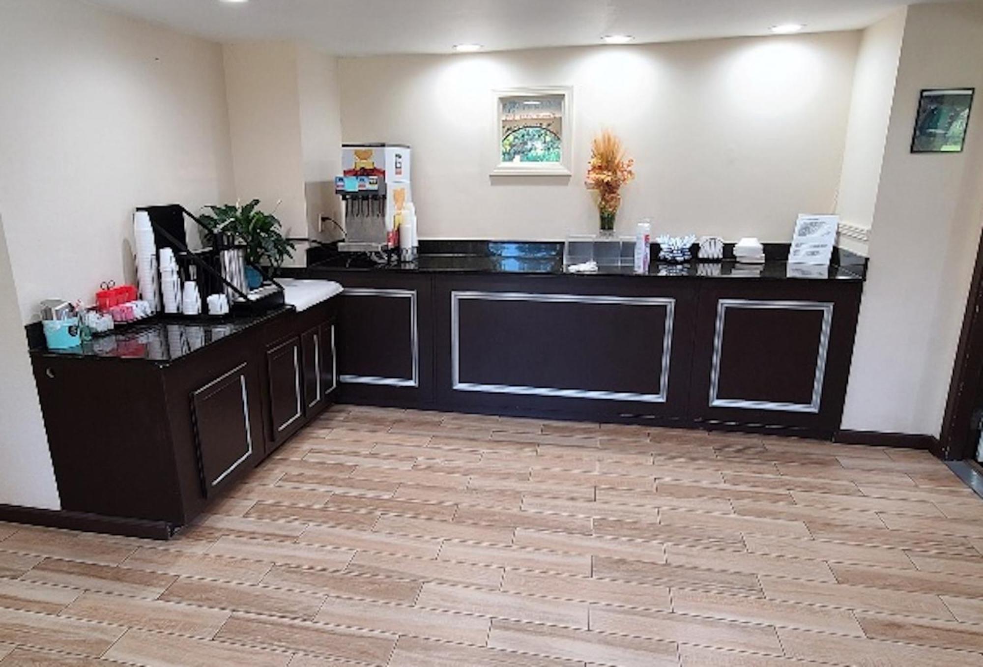 Red Roof Inn & Suites רומא מראה חיצוני תמונה