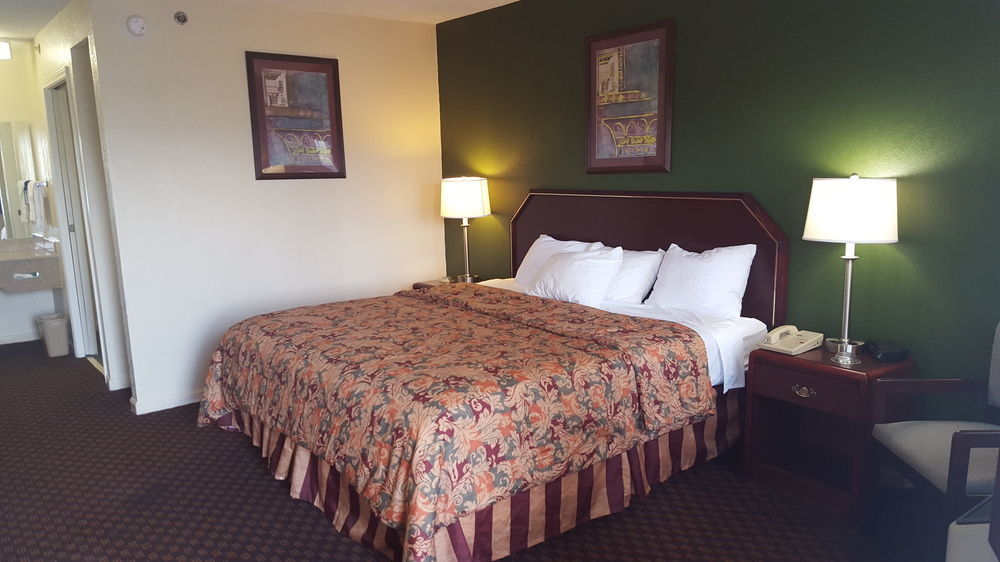 Red Roof Inn & Suites רומא מראה חיצוני תמונה